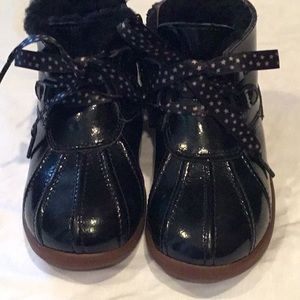 Black UGG patent leather toddlers boots